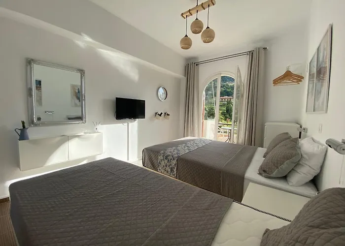 Navy Apartment With Mountain View &Private Parking