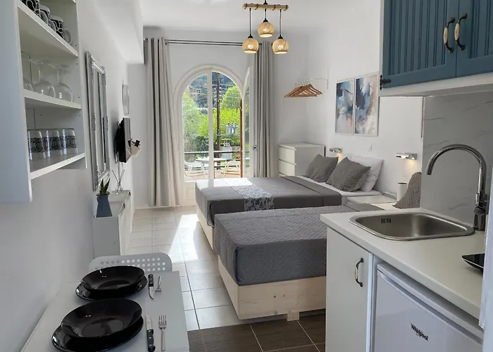 Navy Apartment With Mountain View &Private Parking
