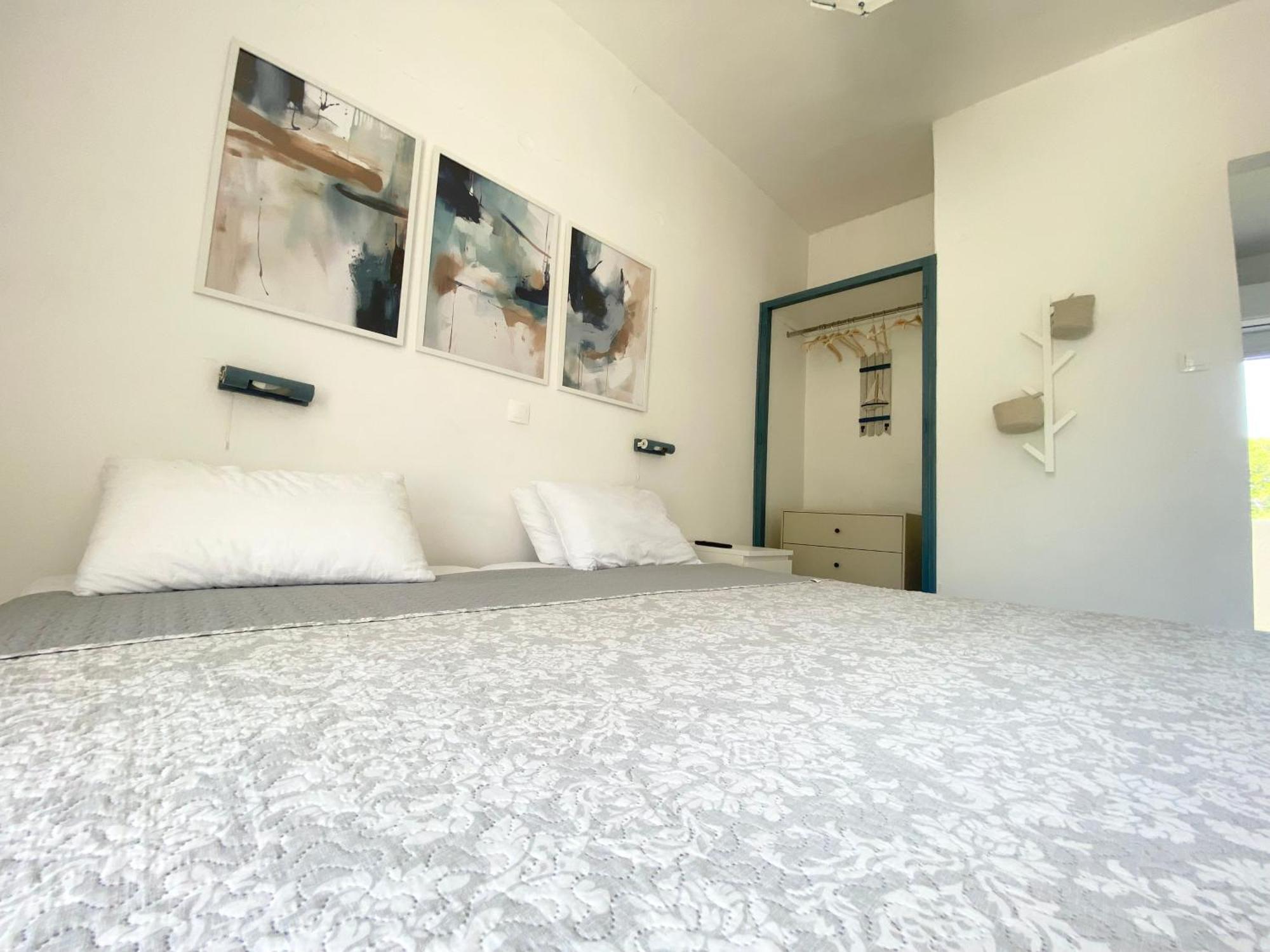 Navy With Mountain View &private Parking *