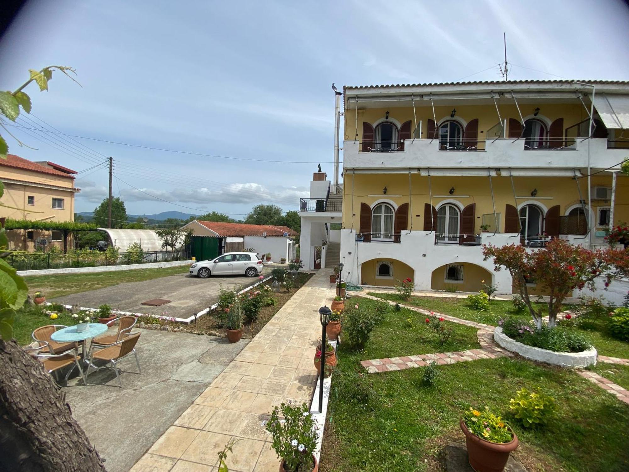 Apartment Navy With Mountain View &private Parking *