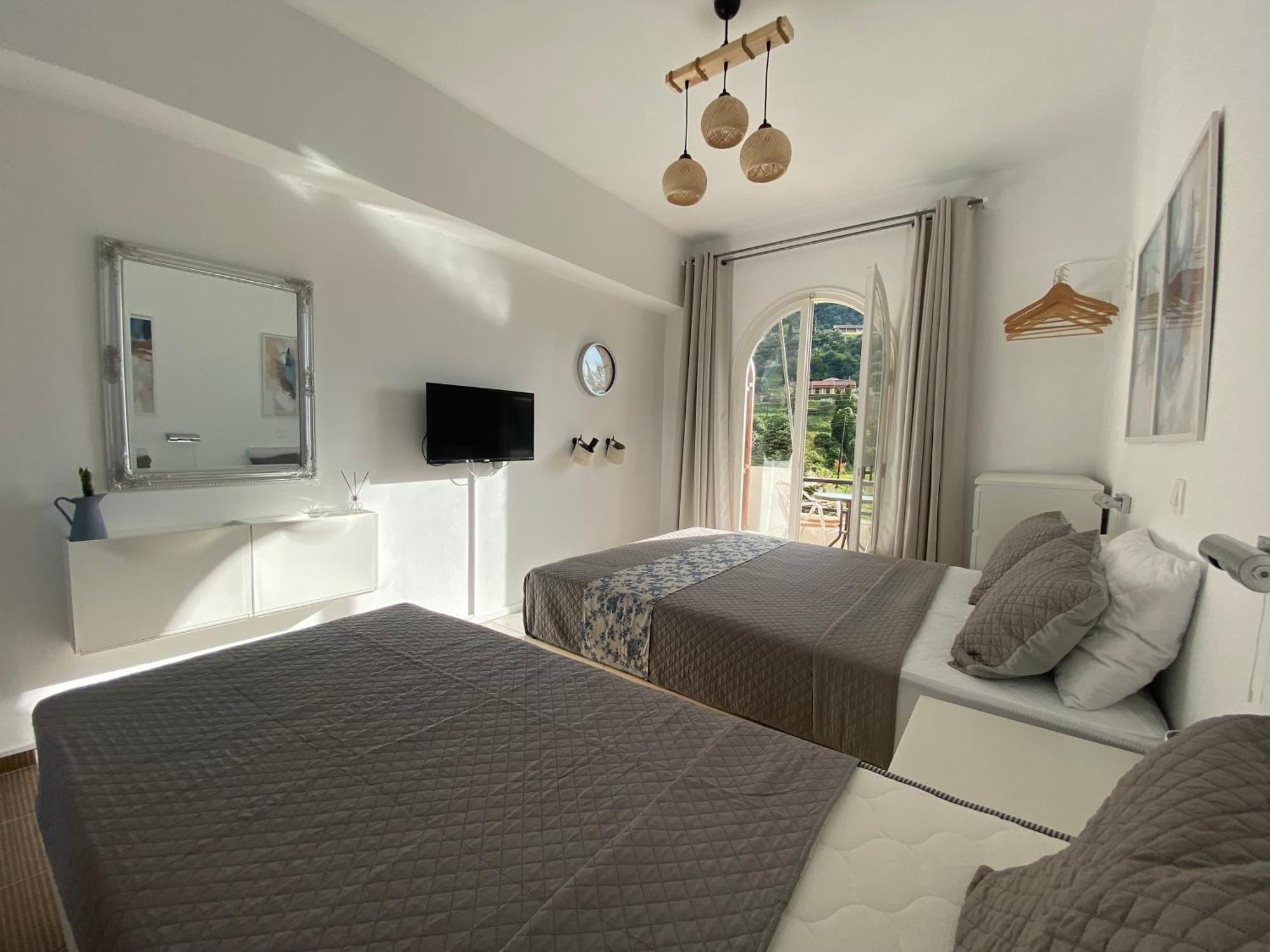 Navy With Mountain View &private Parking Apartment *