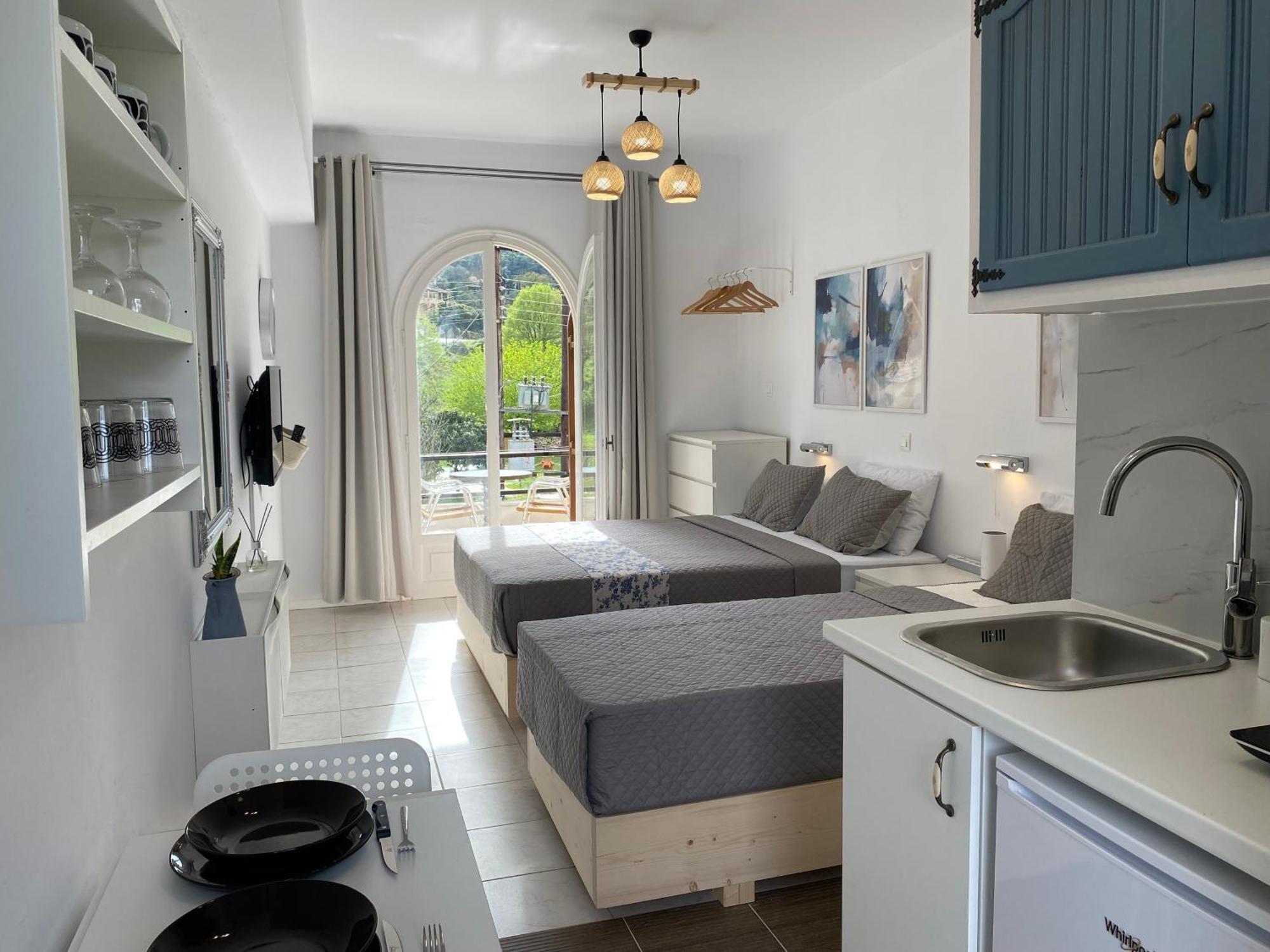 Apartment Navy With Mountain View &private Parking *